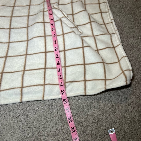 Women’s LeModa Cape Wrap Poncho Type Jacket White Brown Soft Warm - Picture 8 of 8